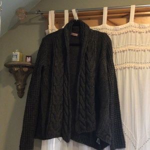 Elsamanda throw sweater